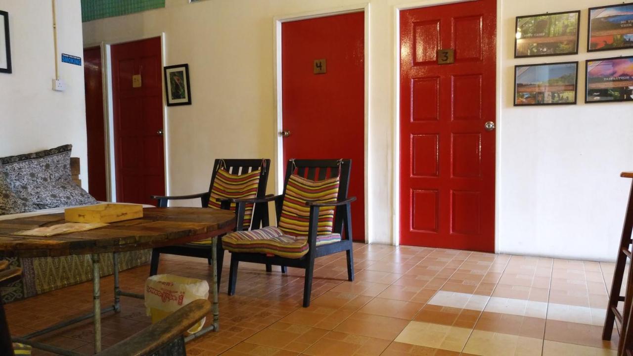 Hostel Borneo Backpackers Kota Kinabalu Zewnętrze zdjęcie