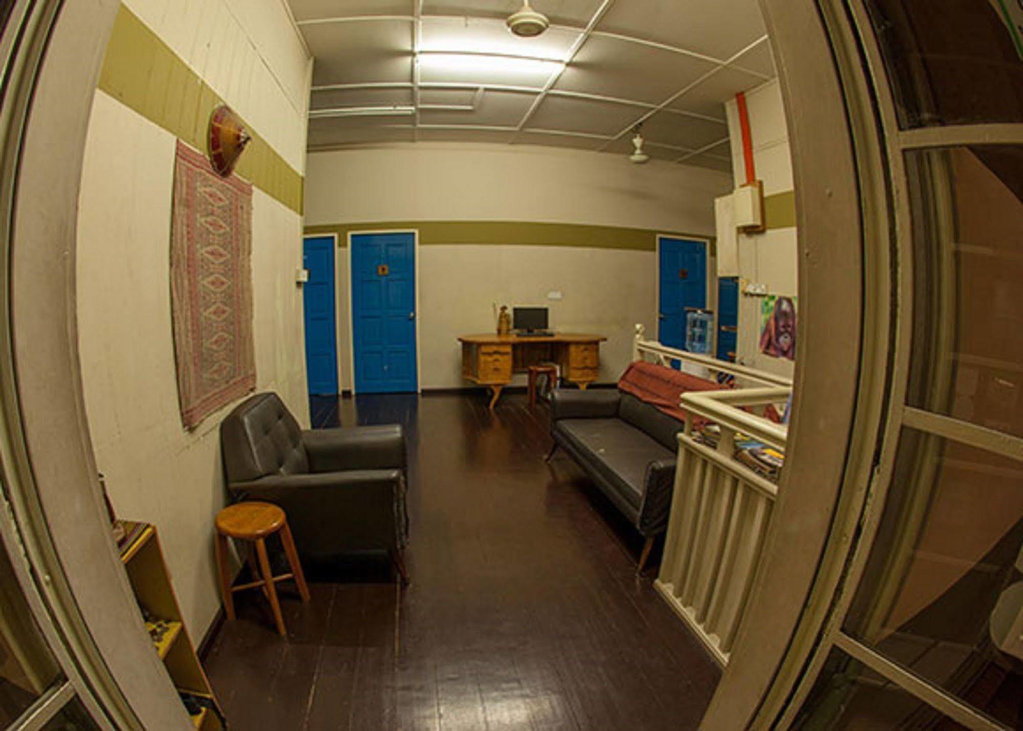 Hostel Borneo Backpackers Kota Kinabalu Zewnętrze zdjęcie